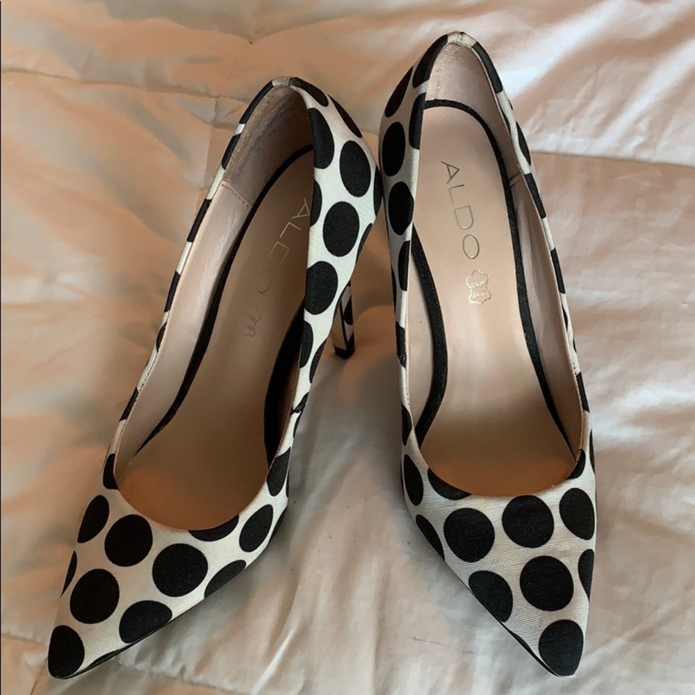 Size 6 Aldo heels